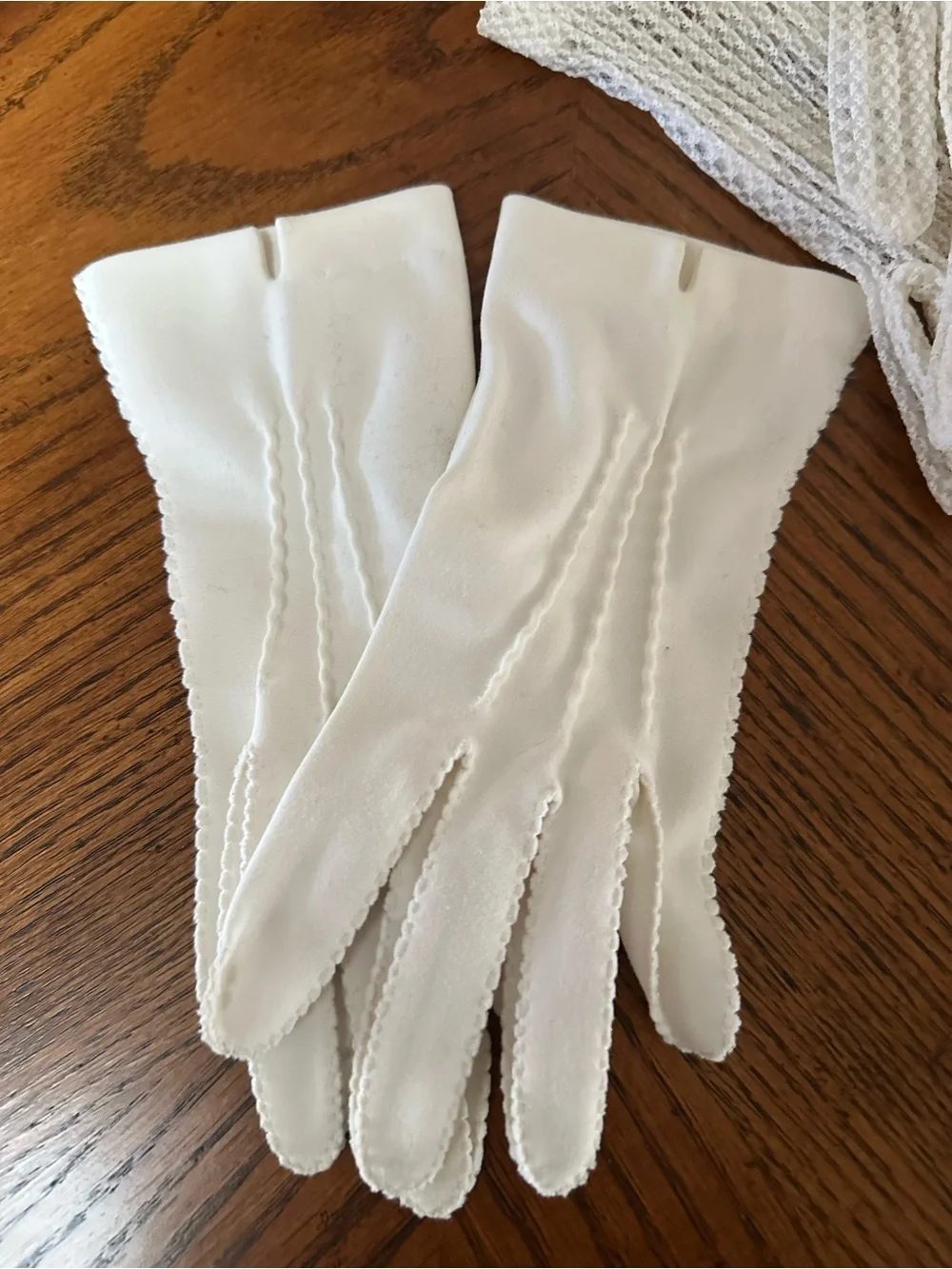 Classic Women's Black and White Glove Set - Three-Pair Collection